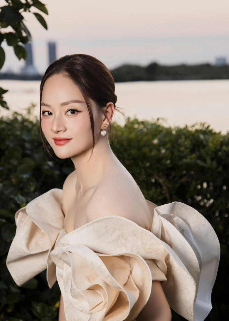 Con dâu tỷ phú hoàng kiều được chồng đưa hết tiền quản lý mỹ nhân trùng tên giành quyền nuôi con nhờ kiếm 7 tỷnăm - 13