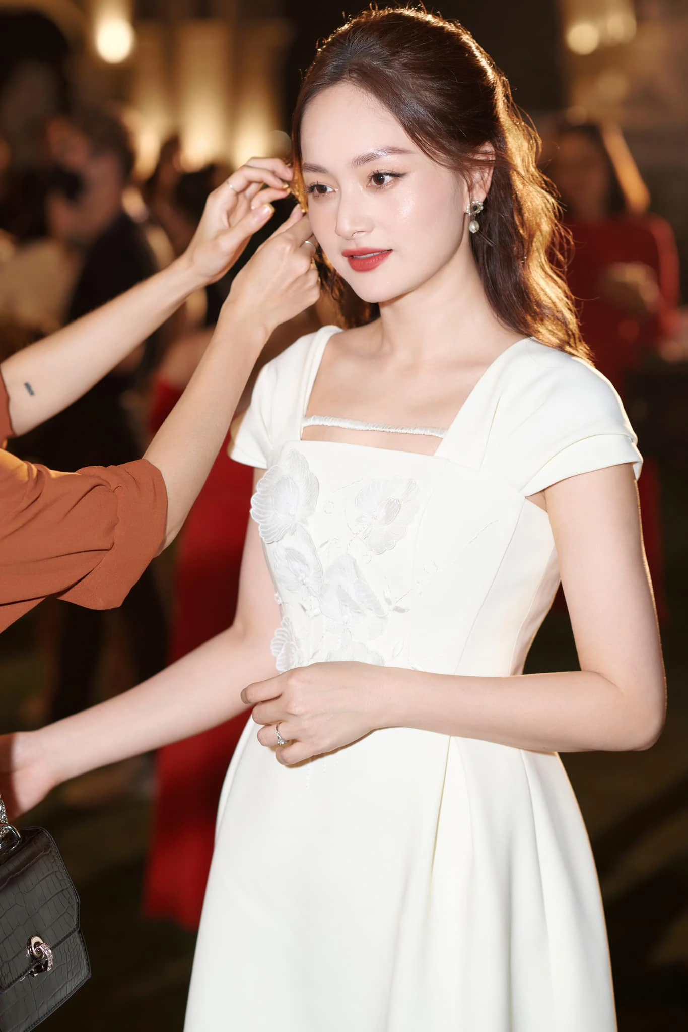 Con dâu tỷ phú hoàng kiều được chồng đưa hết tiền quản lý mỹ nhân trùng tên giành quyền nuôi con nhờ kiếm 7 tỷnăm - 14