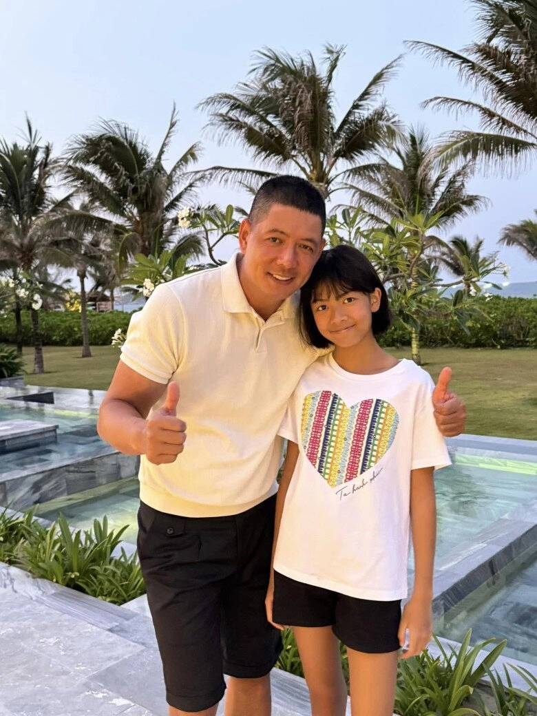 Con gái bình minh máu chiến y hệt bố 13 tuổi sở hữu cặp chân dài vượt bạn bè đồng trang lứa - 2