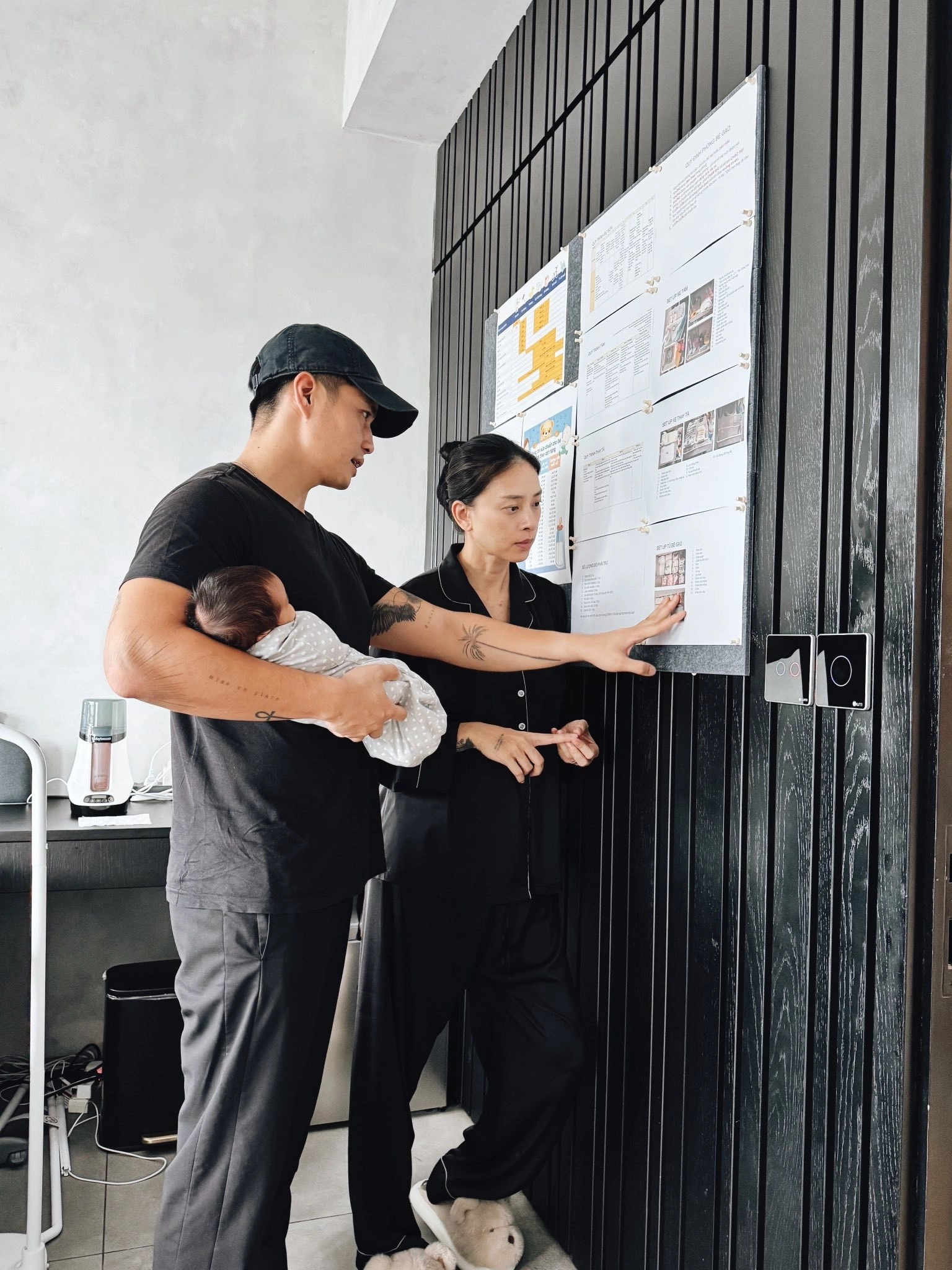 Con gái ngô thanh vân mới 3 tháng đã tốt tóc giống bố nữ đạo diễn u50 thấy ái nữ lớn quá nhanh - 8