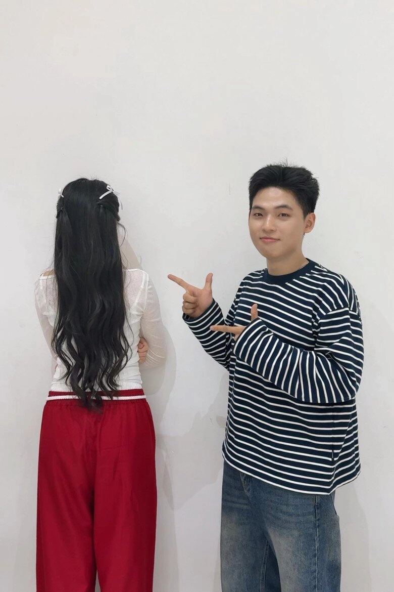 Con gái quyền linh rộ tin hẹn hò vì khoe ảnh nắm tay một ca sĩ ngoại hình điển trai từng thi the voice kids - 3