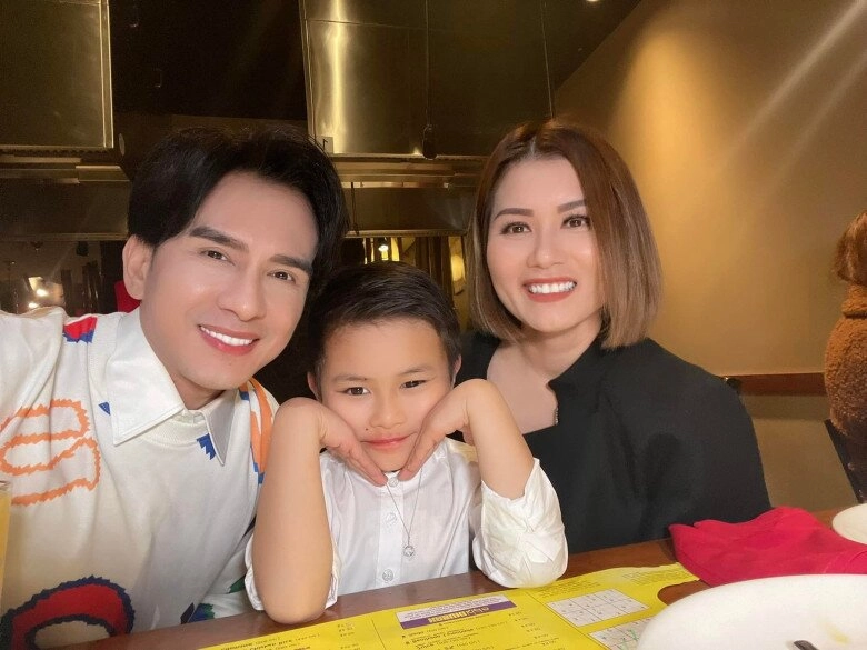 Con trai của đan trường từ chối nhà cao cửa rộng ở mỹ là thiếu gia ngậm thìa vàng nhưng vẫn rửa bát hàng ngày - 2