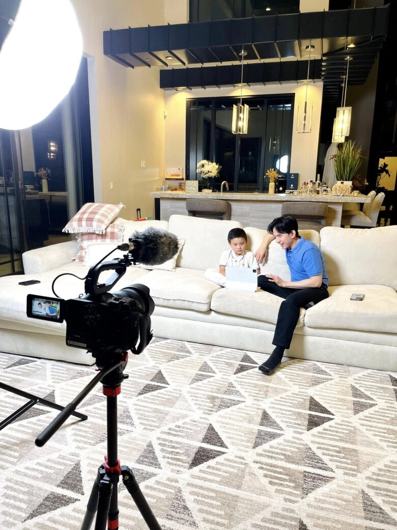 Con trai của đan trường từ chối nhà cao cửa rộng ở mỹ là thiếu gia ngậm thìa vàng nhưng vẫn rửa bát hàng ngày - 4