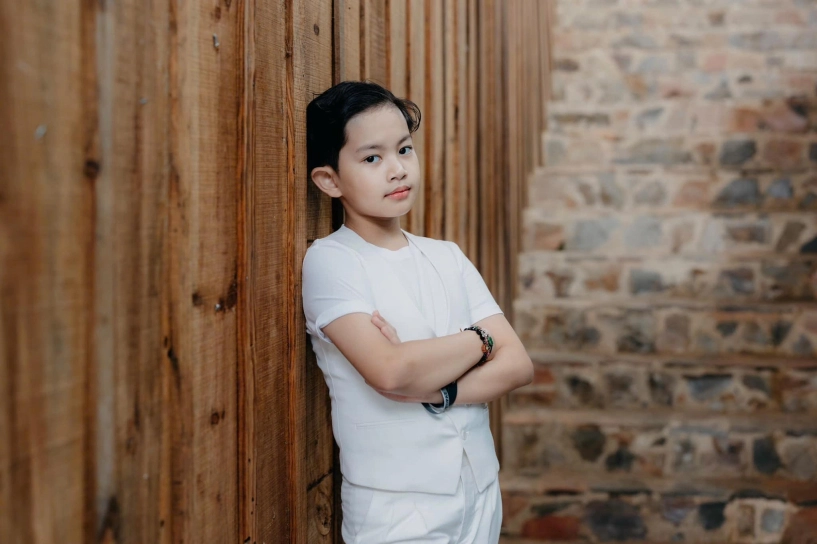 Con trai khánh thi - phan hiển 10 tuổi sở hữu số huy chương khổng lồ nói bố mẹ hung dữ như nhau - 7