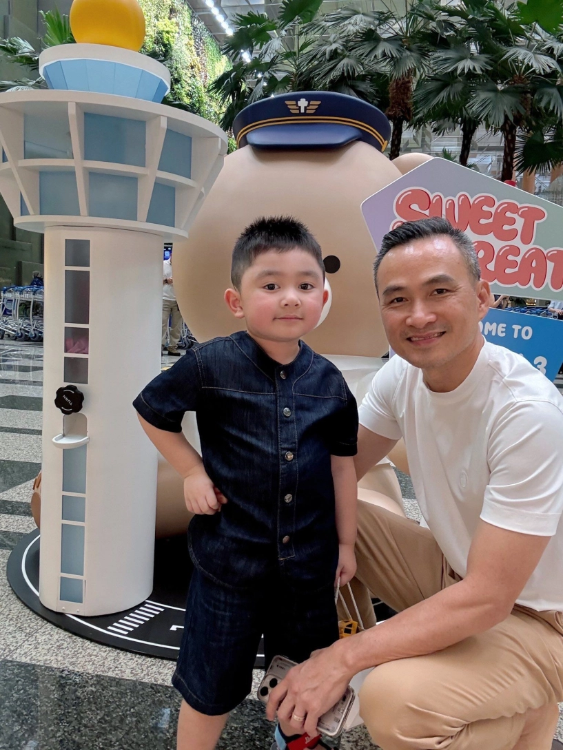 Cưng xỉu clip quý tử chi bảo khoanh tay nịnh bố để xin tiền đưa ra nhiều lý lẽ tự nhận là em bé ngoan - 5