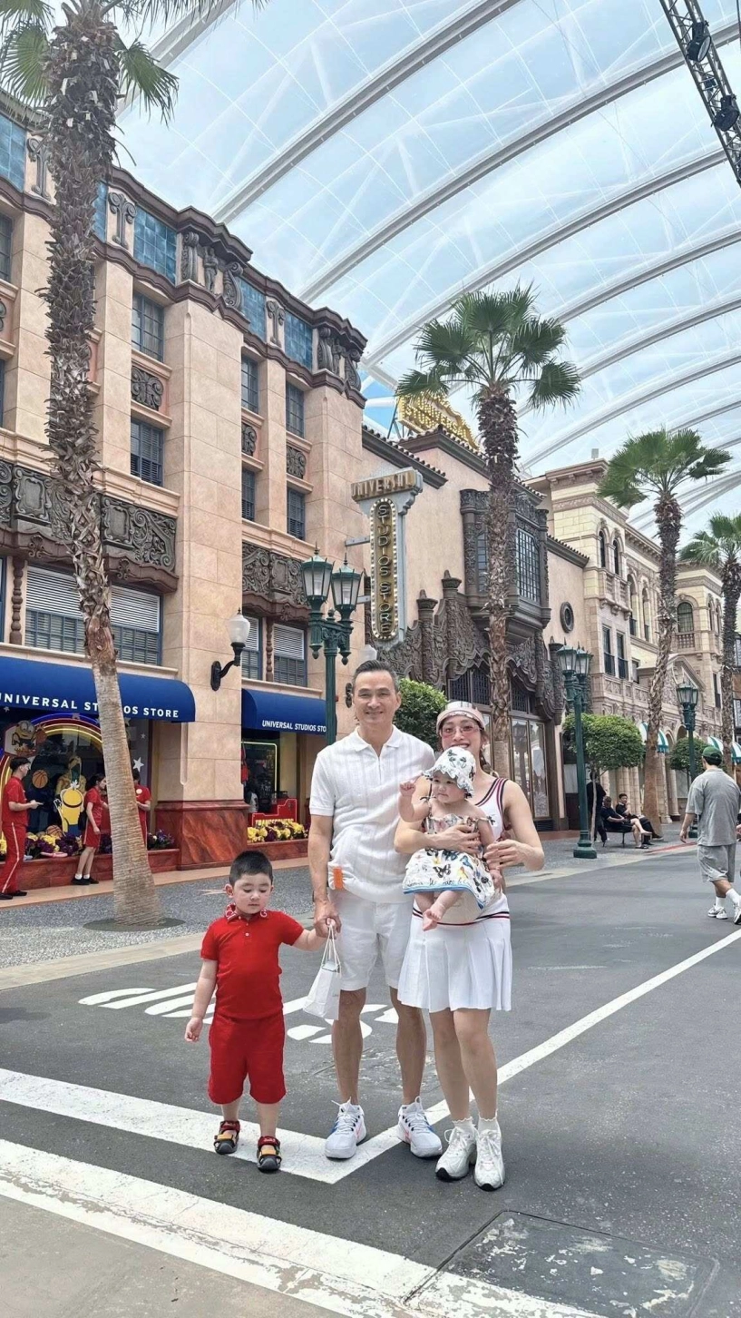 Cưng xỉu clip quý tử chi bảo khoanh tay nịnh bố để xin tiền đưa ra nhiều lý lẽ tự nhận là em bé ngoan - 11