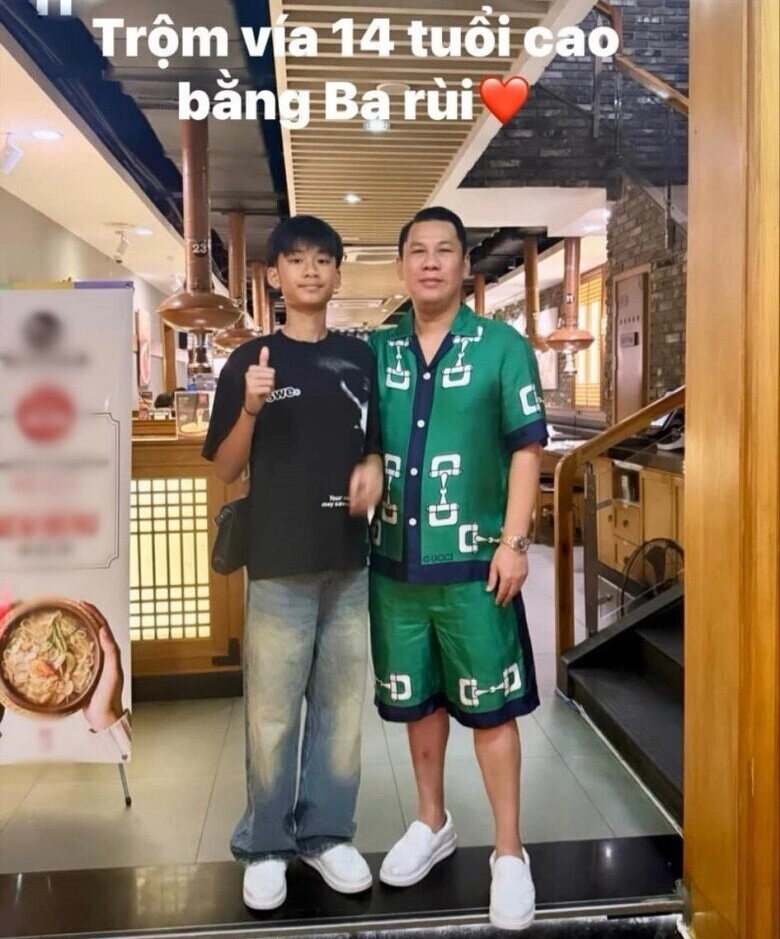 Đại gia đức huy nói nhớ khi con trai đi du lịch với vợ cũ khoe ảnh quý tử trổ mã tuấn tú - 6