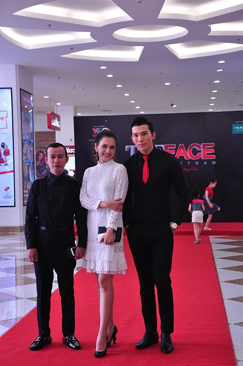 Dàn thiếu nữ xinh đẹp mặc soóc katun quy tụ ở hn - 11