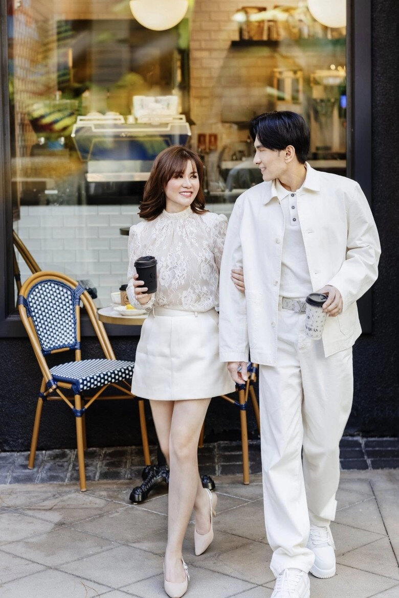 Đan trường mừng sinh nhật vợ cũ khoác tay nhau như một gia đình bảo sao được khuyên nối lại tình xưa - 4