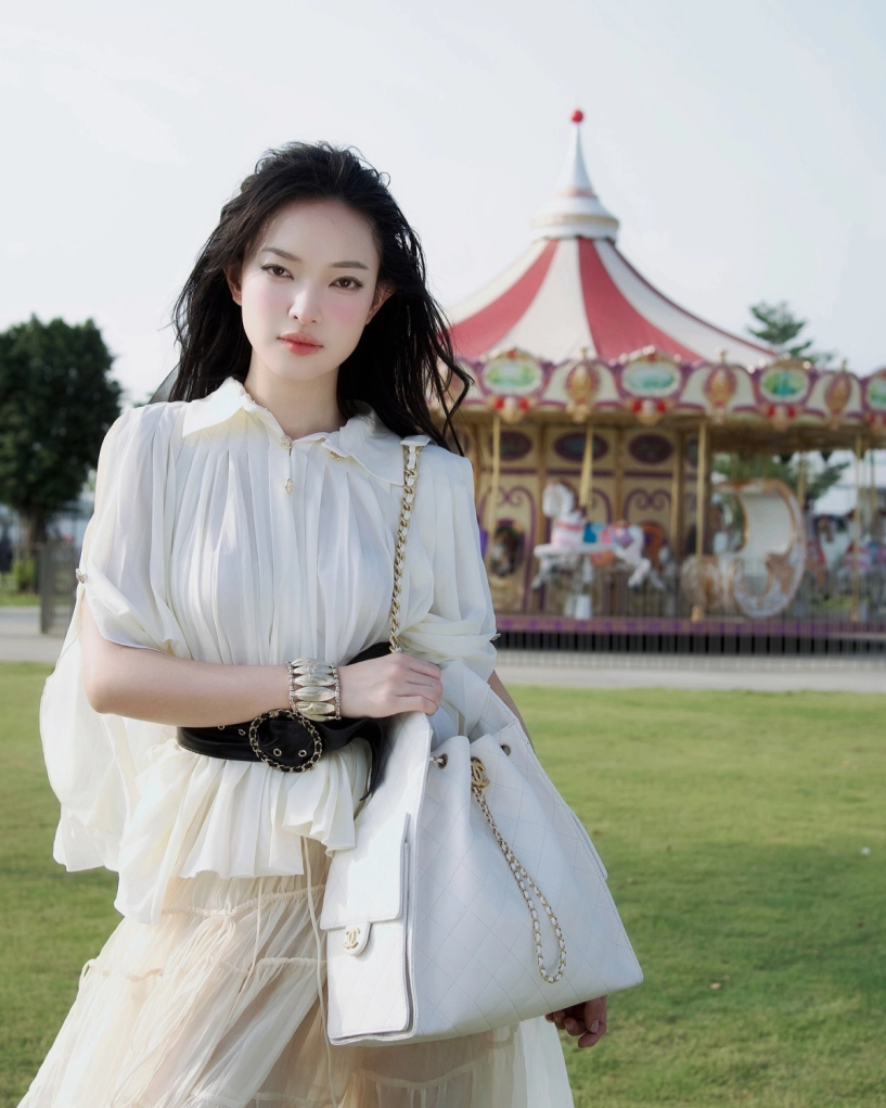 Đặng thu thảo diện túi trăm triệu đồng giống dàn phu nhân hào môn - 7