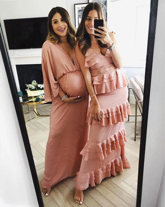 Đi đâu cũng phải đẹp ngang nhau bà bầu 9 tháng to vượt mặt quyết mặc đôi với bạn thân - 11