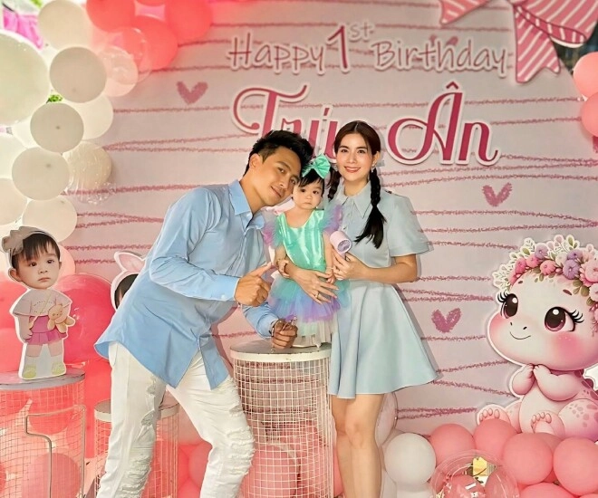 Diễn viên kha lyvợ chồng tôi tiếc nuối khi chưa kịp chụp bộ ảnh trung thu cho con gái - 1