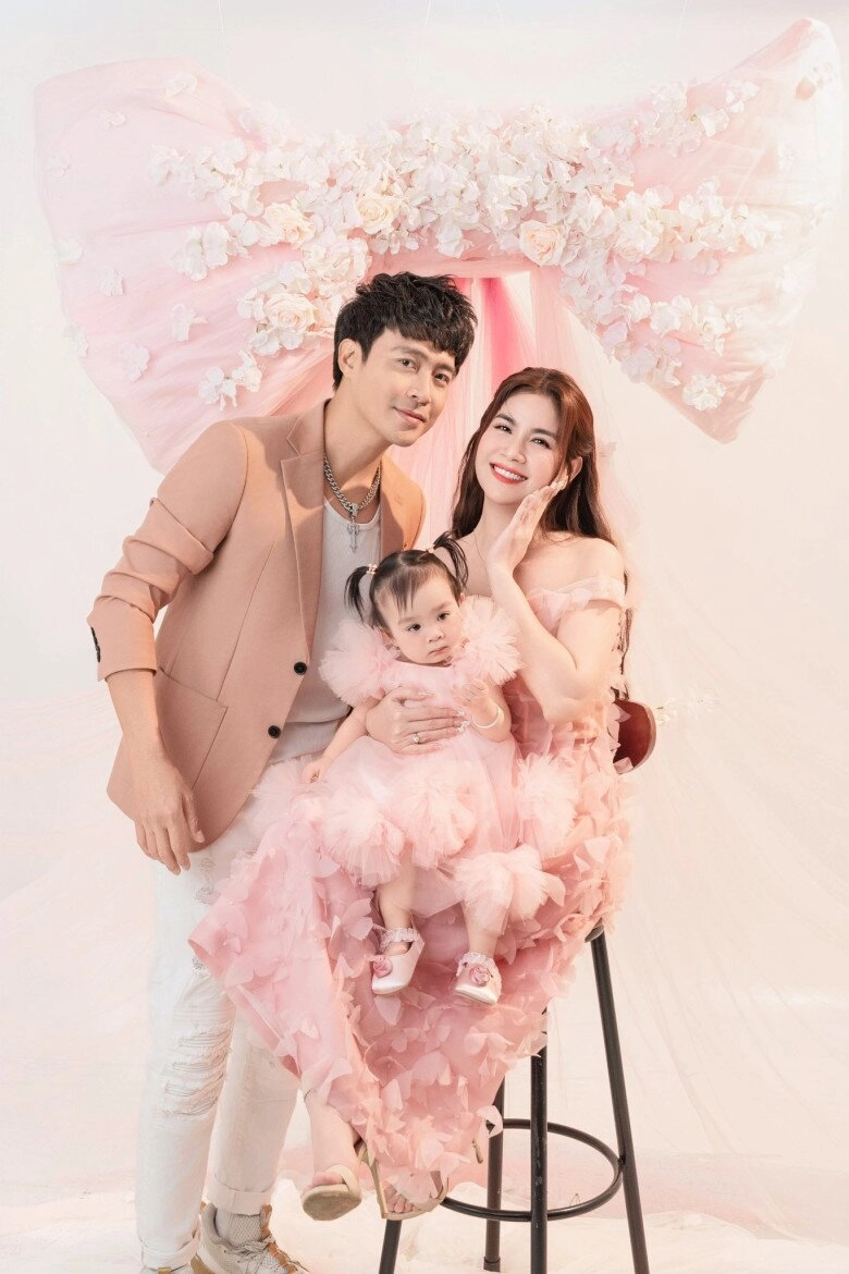 Diễn viên kha lyvợ chồng tôi tiếc nuối khi chưa kịp chụp bộ ảnh trung thu cho con gái - 5