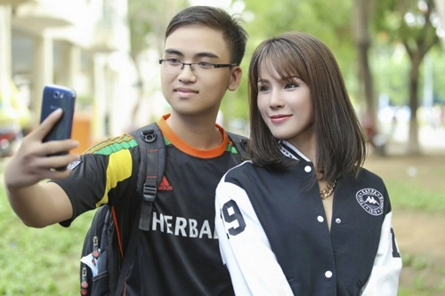 Diệp lâm anh tự tin khoe nội y nhưng không phản cảm - 12