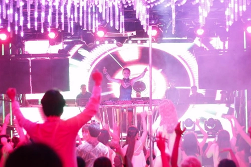 Diệu huyền hóa thân thành dj sexy - 3