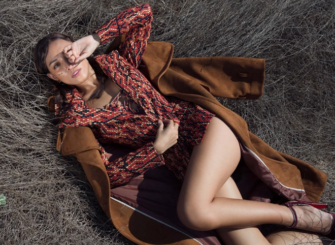 Diệu huyền mặc kín bưng vẫn nóng rẫy trên cát - 9