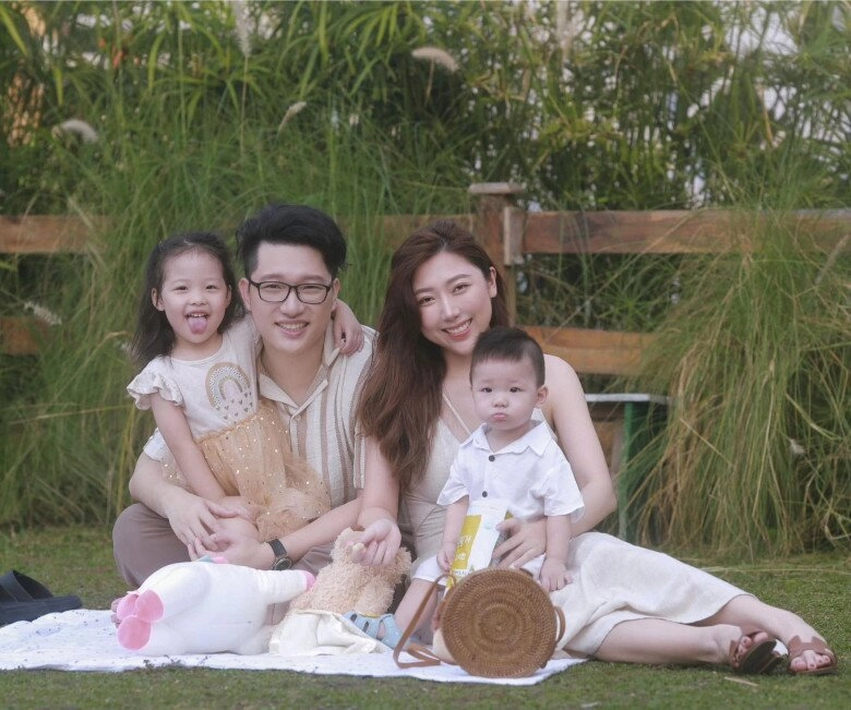 Em gái mc trấn thành khoe chồng ngoại quốc sung sướng như bà hoàng sinh 2 con được ba xìn cưng như trứng - 7