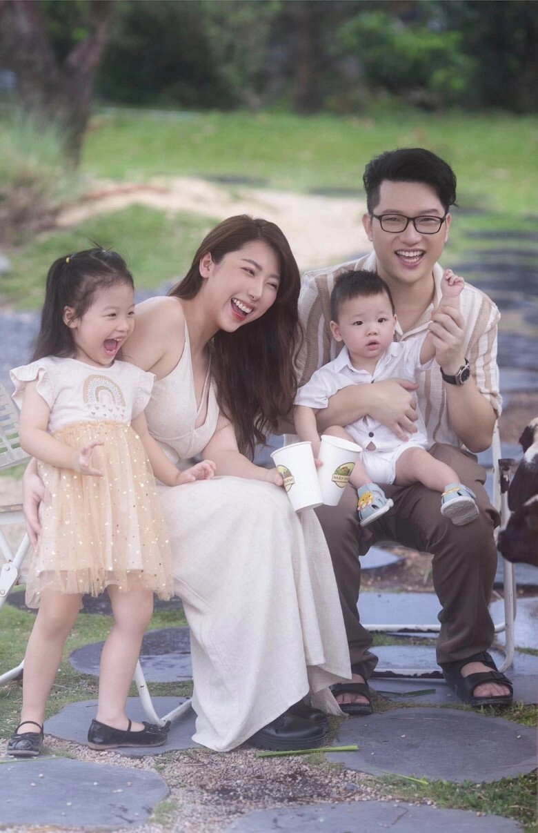 Em gái mc trấn thành khoe chồng ngoại quốc sung sướng như bà hoàng sinh 2 con được ba xìn cưng như trứng - 8