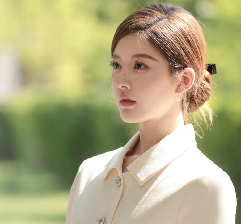 Hãy để tôi tỏa sáng triệu lộ tư hút 450 triệu lượt tìm kiếm phim suýt nằm kho không quảng bá vẫn gây sốt bất chấp - 2