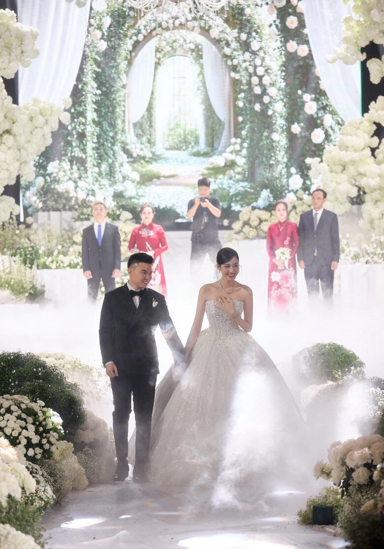 Hoa hậu đỗ thị hà đưa mẹ chồng đi làm đẹp chưa về làm dâu đã được lòng gia tộc nhà thiếu gia viết vương - 5