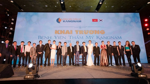 Hoa hậu kỳ duyên xuất hiện lộng lẫy sau hình ảnh nhập viện - 9