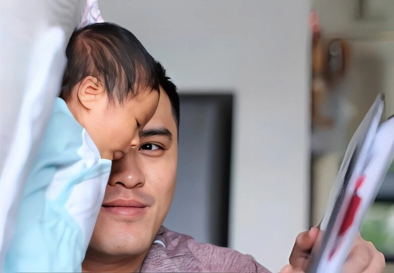 Hoa hậu ngọc hân bế con tổ chức sinh nhật cho chồng quý tử 1 tháng tuổi hưởng gen mũi cao của bố - 6