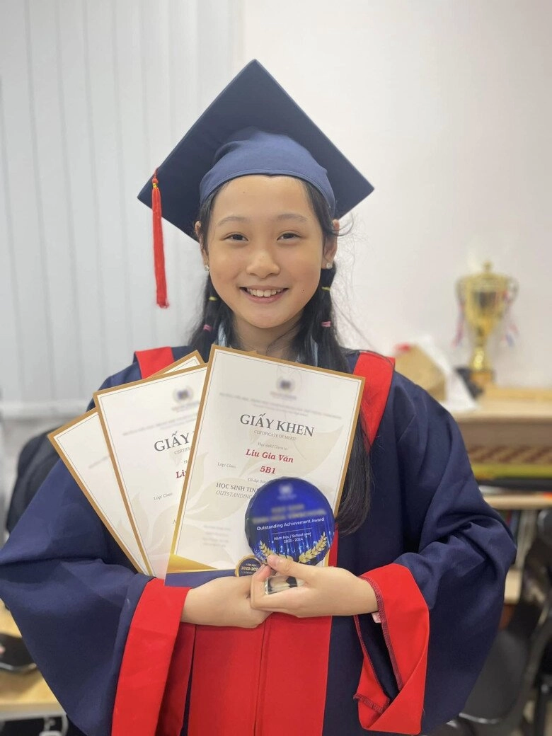 Hoa hậu việt lấy chồng trung quốc cao 1m9 sinh ái nữ 12 tuổi đã đạt ngưỡng 1m8 nhìn diện mạo càng bất ngờ - 8