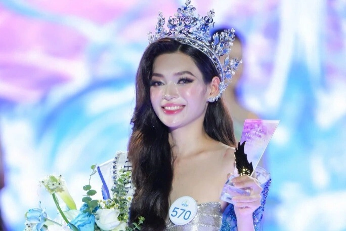 Hoa hậu việt trả lại vương miện 4 tỷ ngay khi đăng quang được bạn trai là nam thần cưng chiều 24 tuổi có cả kho đồ hiệu - 4