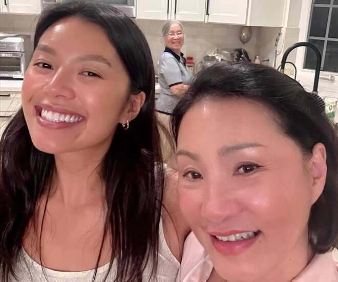 Hồng đào khoe con gái đầu lòng xinh như hoa vừa tròn 29 tuổi vicky phương vân ở xa vẫn về nấu ăn cho cả nhà - 1