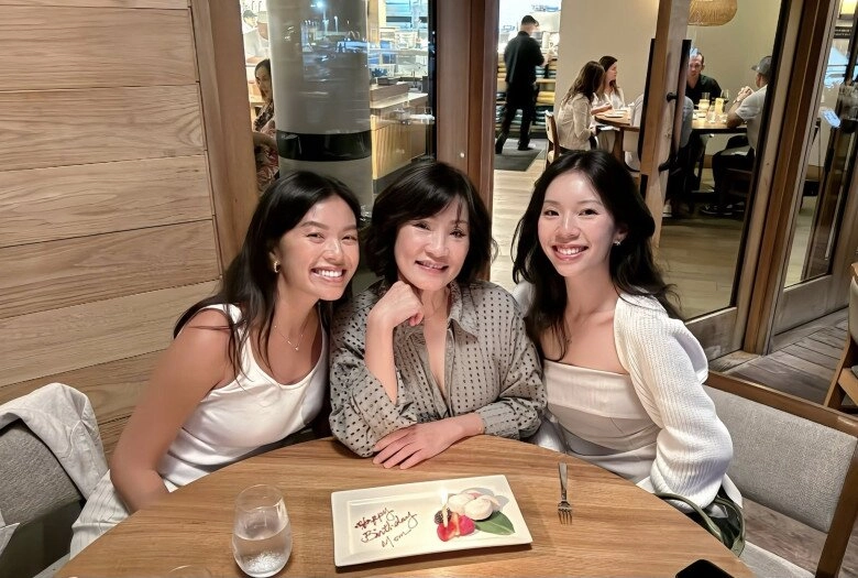 Hồng đào khoe con gái đầu lòng xinh như hoa vừa tròn 29 tuổi vicky phương vân ở xa vẫn về nấu ăn cho cả nhà - 2