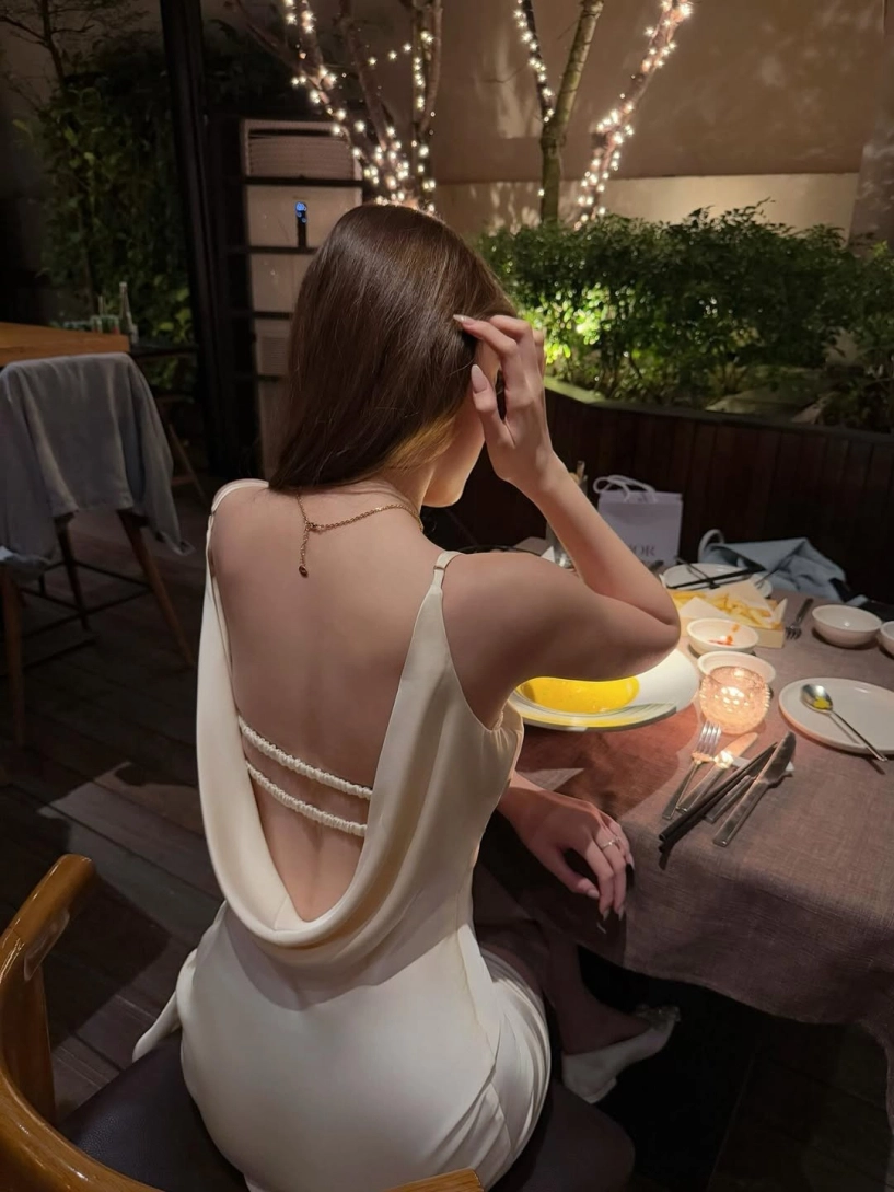 Hot girl tăng mỹ hàn đốt mắt fan với thiết kế nửa kín nửa hở - 7