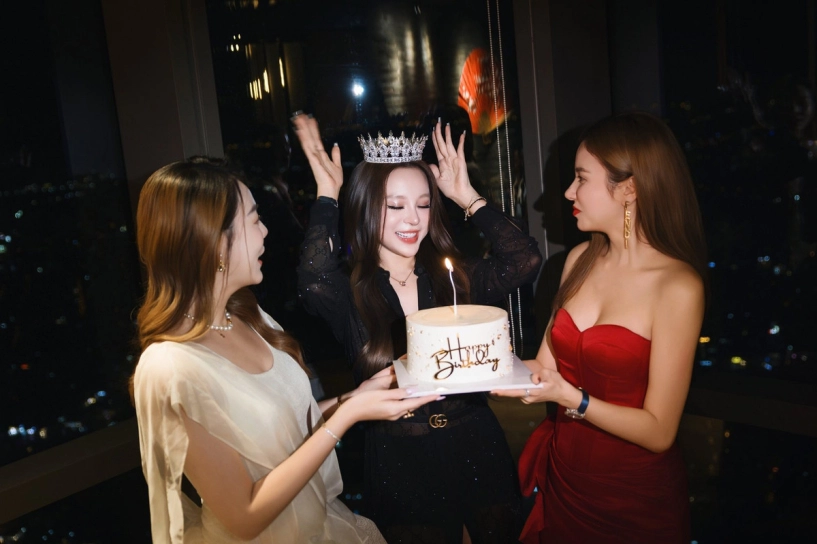 Huyền baby tuổi 36 đẹp lấn át dàn khách mời nhan sắc u40 gây choáng - 3