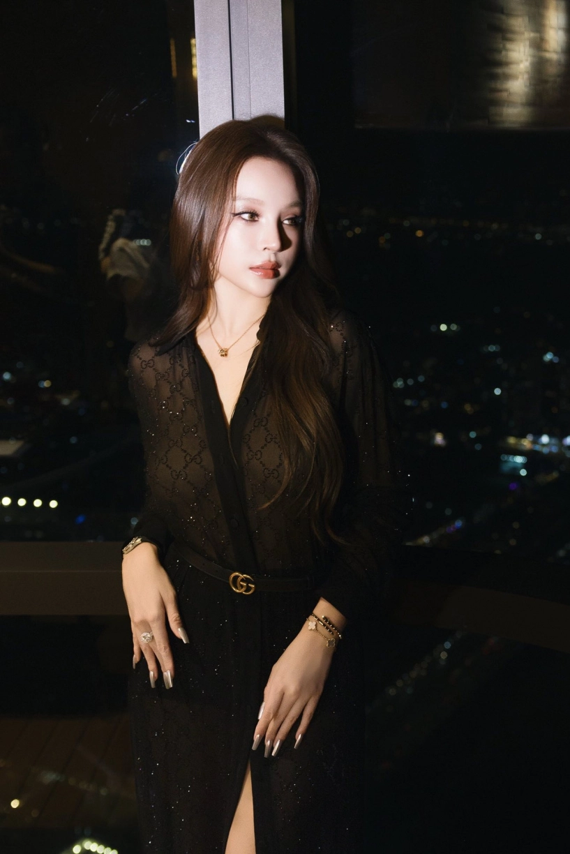 Huyền baby tuổi 36 đẹp lấn át dàn khách mời nhan sắc u40 gây choáng - 9