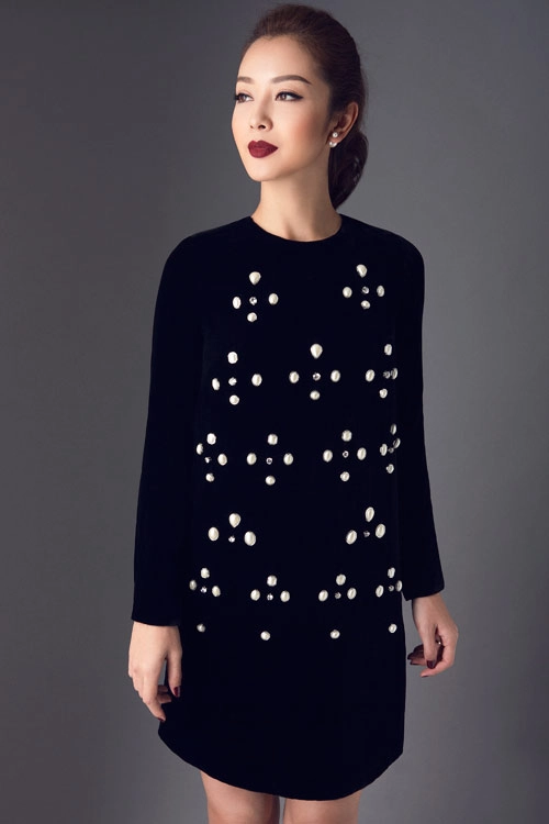 Jennifer phạm khoe vòng ba gợi cảm với đầm ôm sát - 6