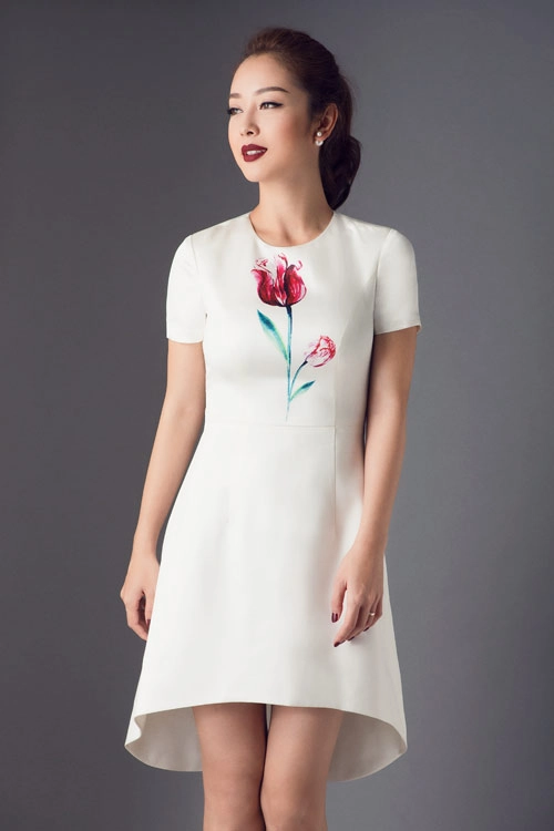 Jennifer phạm khoe vòng ba gợi cảm với đầm ôm sát - 12