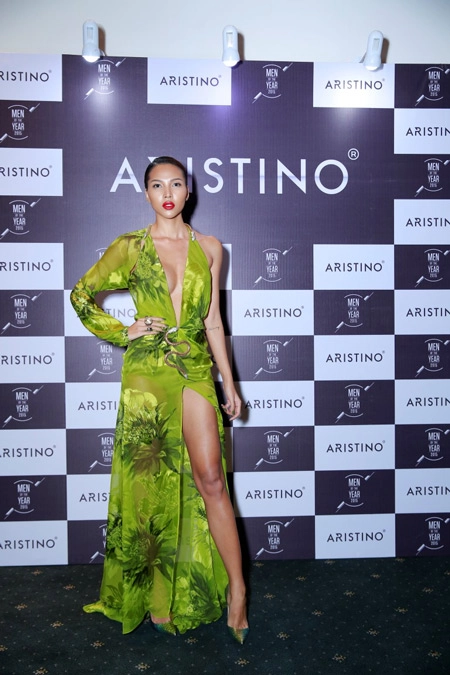 Johnny trí nguyễn phong cách với aristino trên thảm đỏ - 6