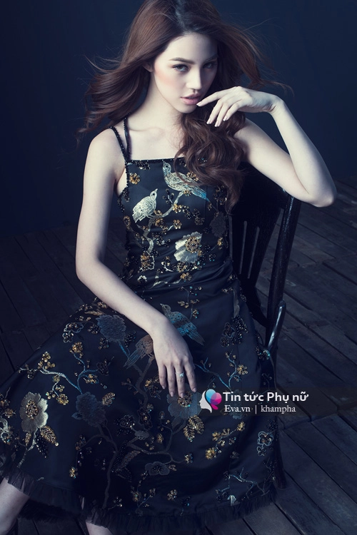 Jolie nguyễn kiêu sa với đầm dạ hội voan mỏng manh - 5
