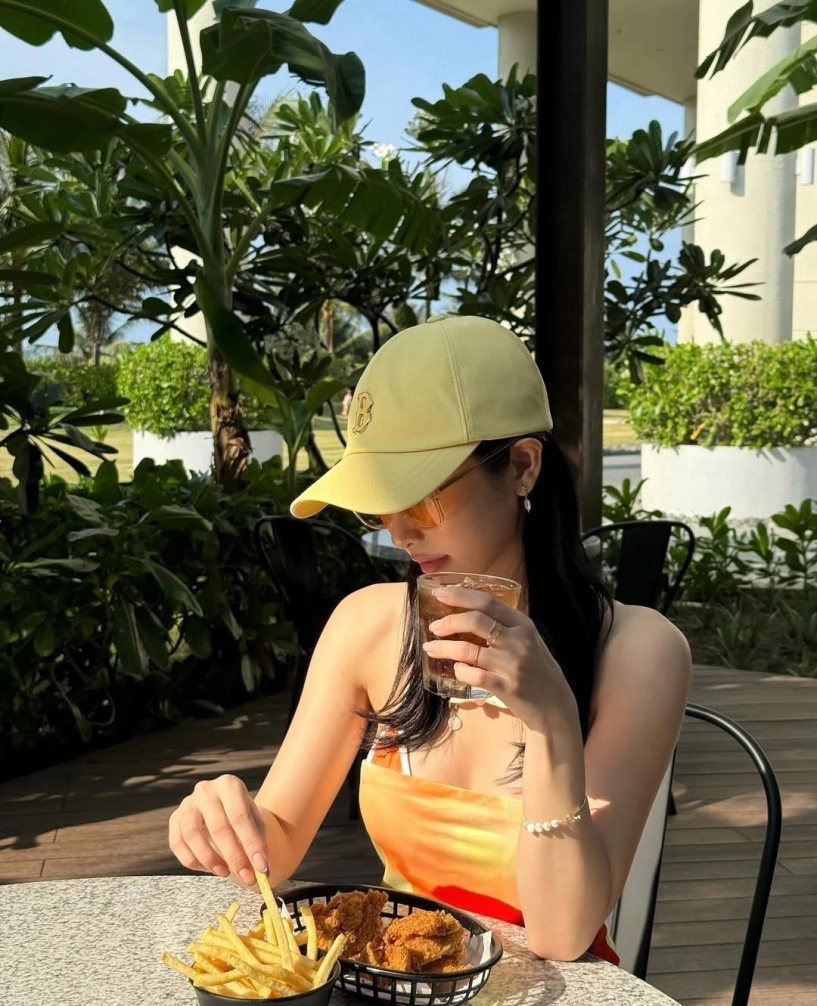 Jun vũ hóa nàng thơ mùa hè với phong cách đơn giản nhưng cuốn hút - 5