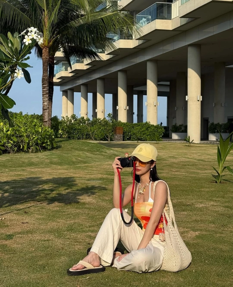 Jun vũ hóa nàng thơ mùa hè với phong cách đơn giản nhưng cuốn hút - 6