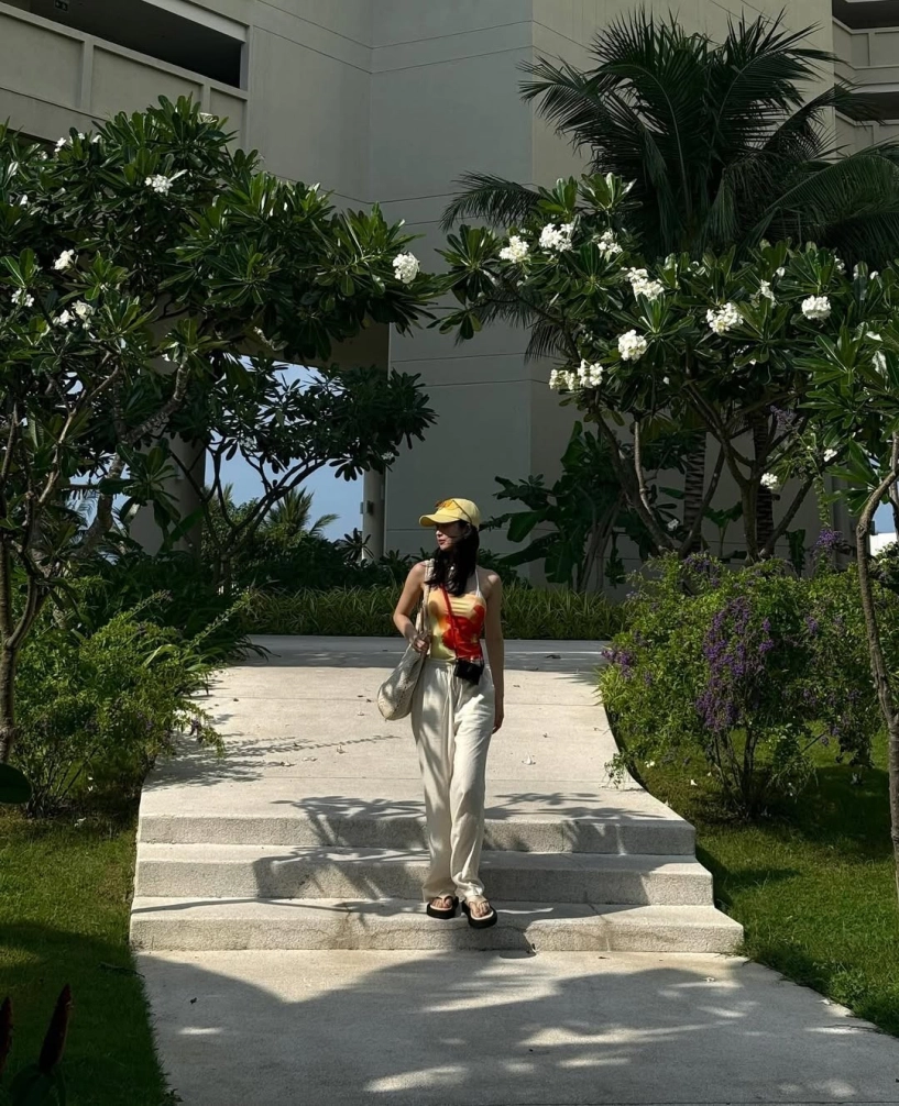 Jun vũ hóa nàng thơ mùa hè với phong cách đơn giản nhưng cuốn hút - 7