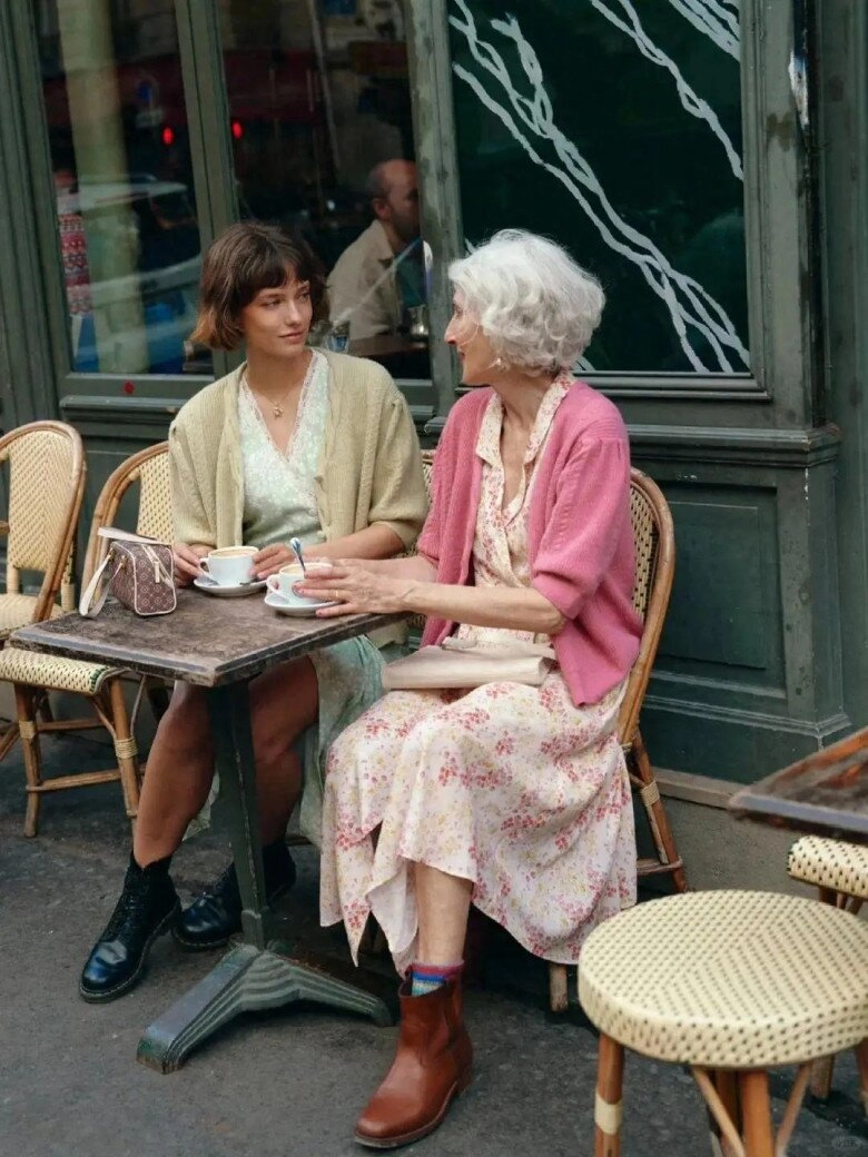 Không phải áo khoác blazer đây mới là món đồ thanh lịch đầu tư đáng giá nhất thu 2025 cho hội gái sành điệu - 2