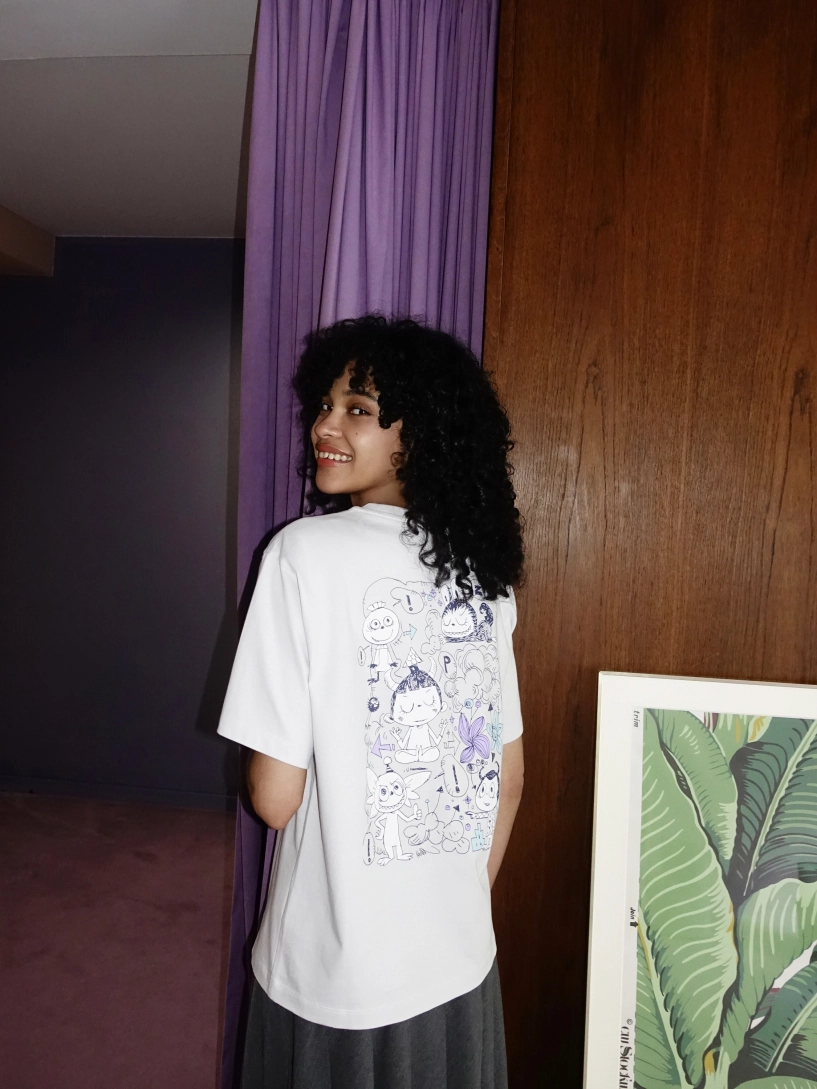 Labubu dẫn đầu gia đình quái vật cùng trở thành nhân vật chính trong bst áo thun mới của uniqlo - 4