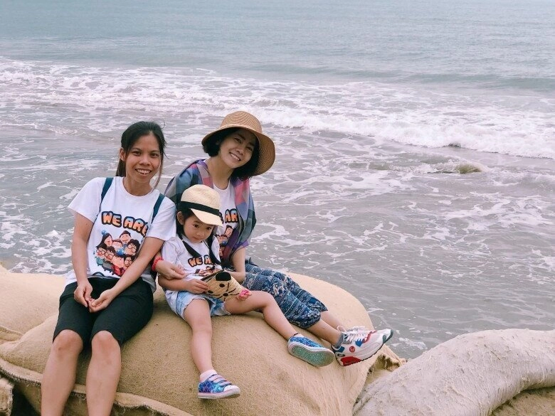 Lavie có nết ăn uống giống hệt mẹ dàn nghệ sĩ xuýt xoa vì cô bé như bản sao mai phương lúc nhỏ - 4