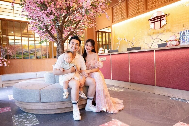 Lê âu ngân anh vừa thành phó trưởng khoa chạy show vẫn không quên nhiệm vụ được chồng btv cho thoải mái mua sắm hàng hiệu - 7