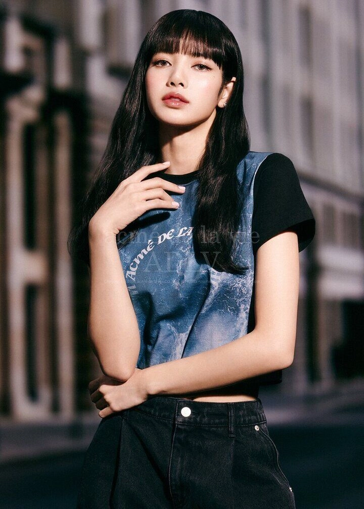 Lisa tuổi 19 rực sáng và hành trình trở thành biểu tượng toàn cầu của thế hệ dám mơ - 9