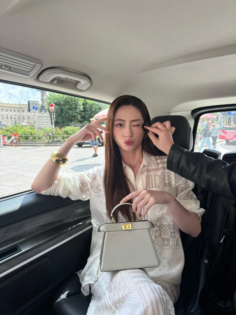 Lương thùy linh gây choáng khi phủ sóng 2 show lớn tại milan fashion week lên outfit nào cũng chấn động - 1