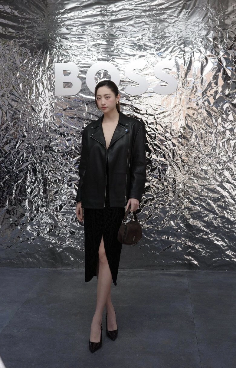 Lương thùy linh gây choáng khi phủ sóng 2 show lớn tại milan fashion week lên outfit nào cũng chấn động - 6