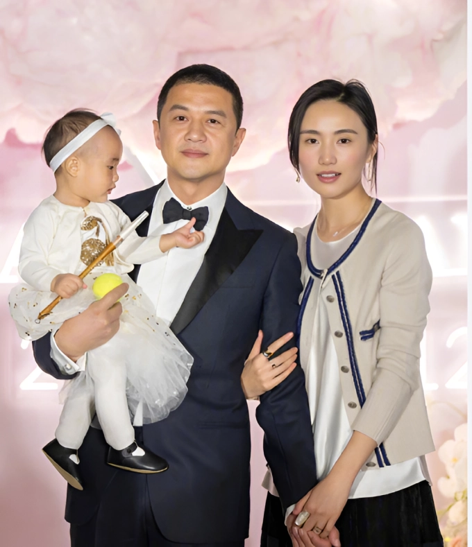 Lý á bằng ly hôn lần hai - 1