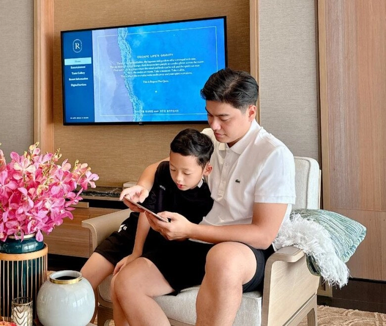 Ly kute cùng chồng làm trong ngành công an dọn tiệc thôi nôi cho quý tử em bé 1 tuổi giống hệt anh trai khoai tây - 12