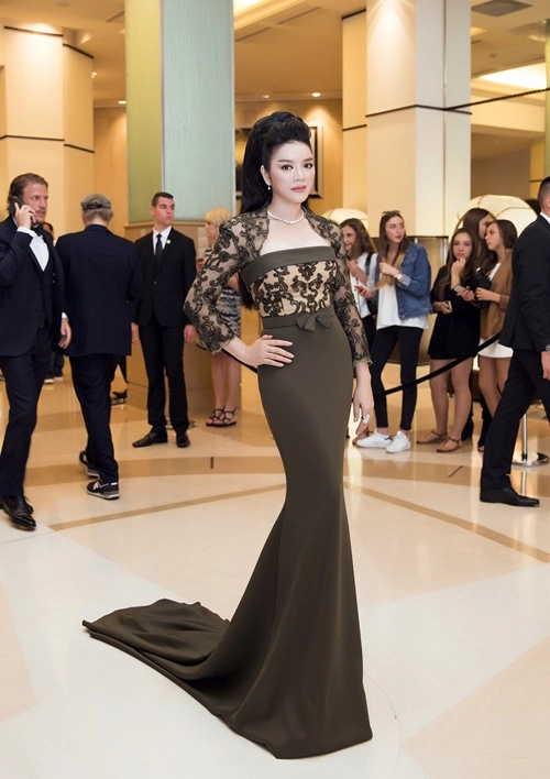 Lý nhã kỳ đẹp tựa nữ thần chinh phục thảm đỏ cannes - 4